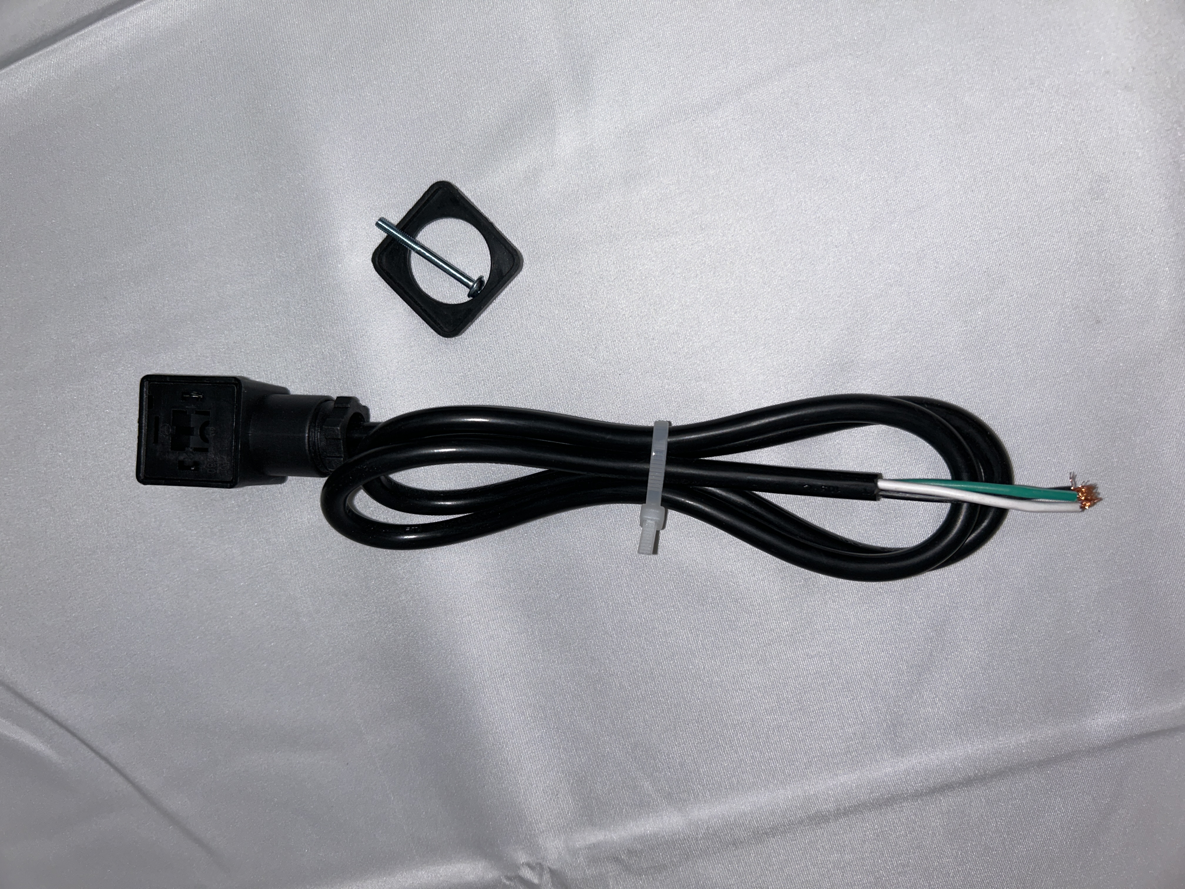 DIN CONNECTOR W/3FT 18-3 CORD (C-4010-3)