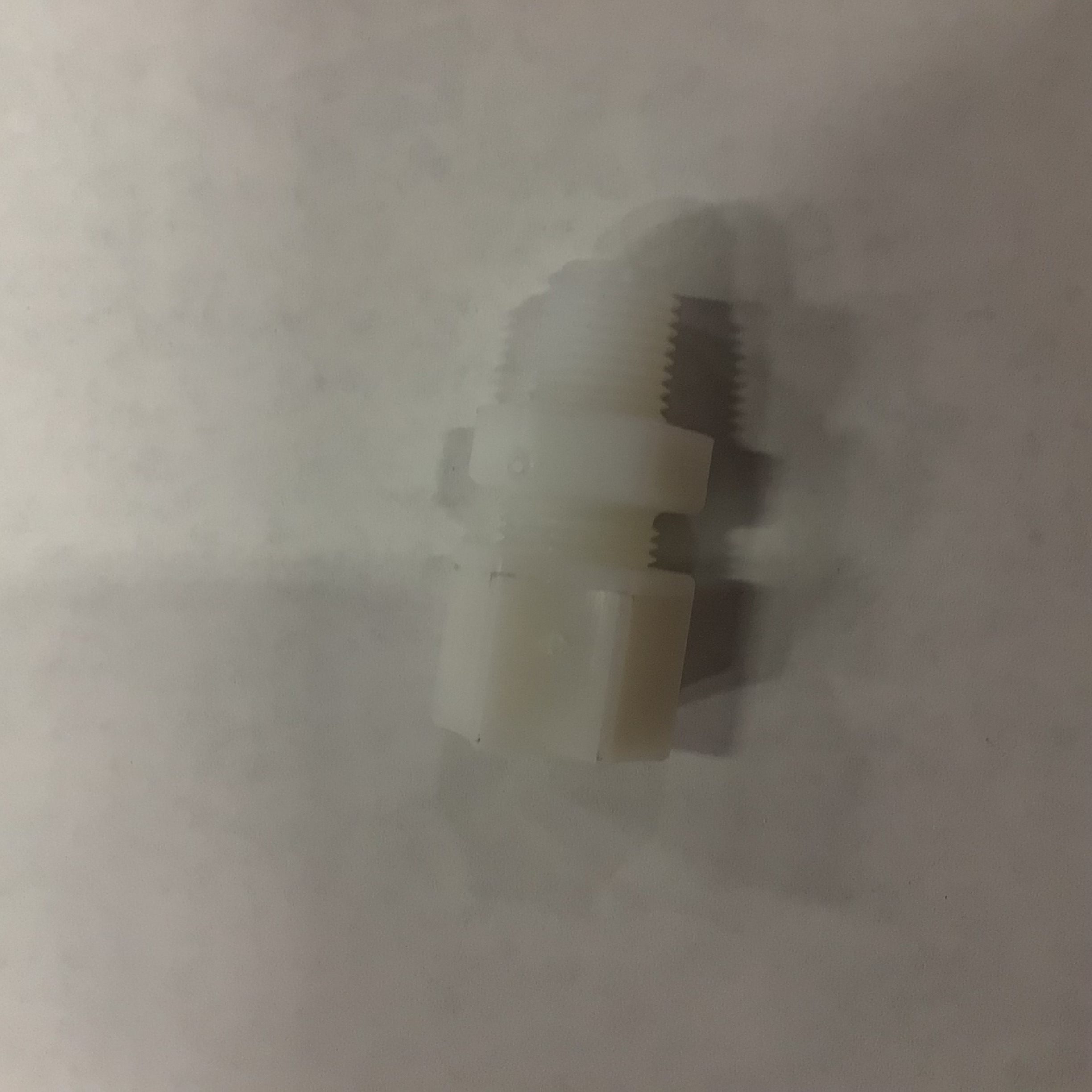 Connector 1/4 MPT x 3/8 Tube